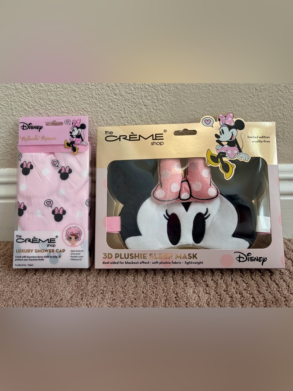 Disney Minnie Mouse Crème Shop Sleep Mask + Shower Cap